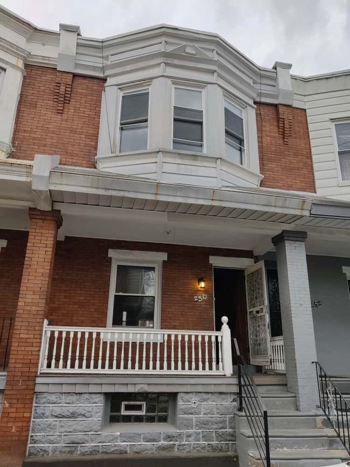 250 North Salford Street #1 - Photo 2 of 15