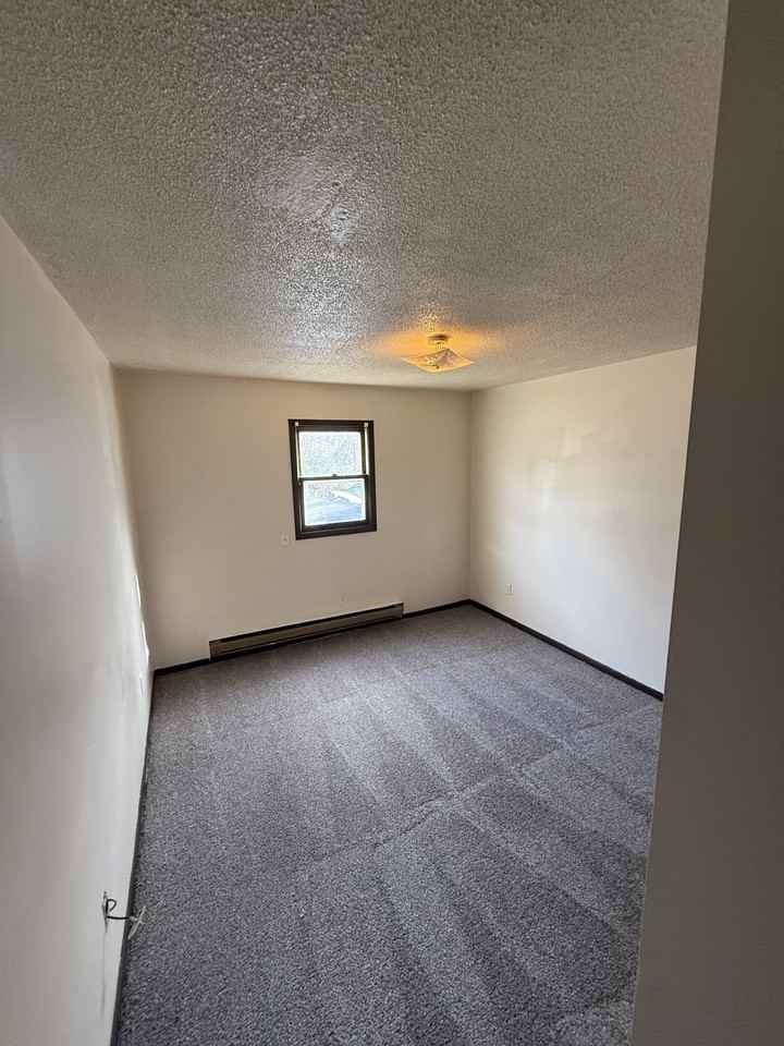 3114 East Pike #J - Photo 3 of 6