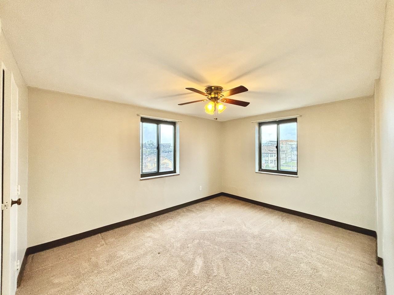 1425 1425 MCFARLAND ROADAPT 602 #602 - Photo 3 of 8