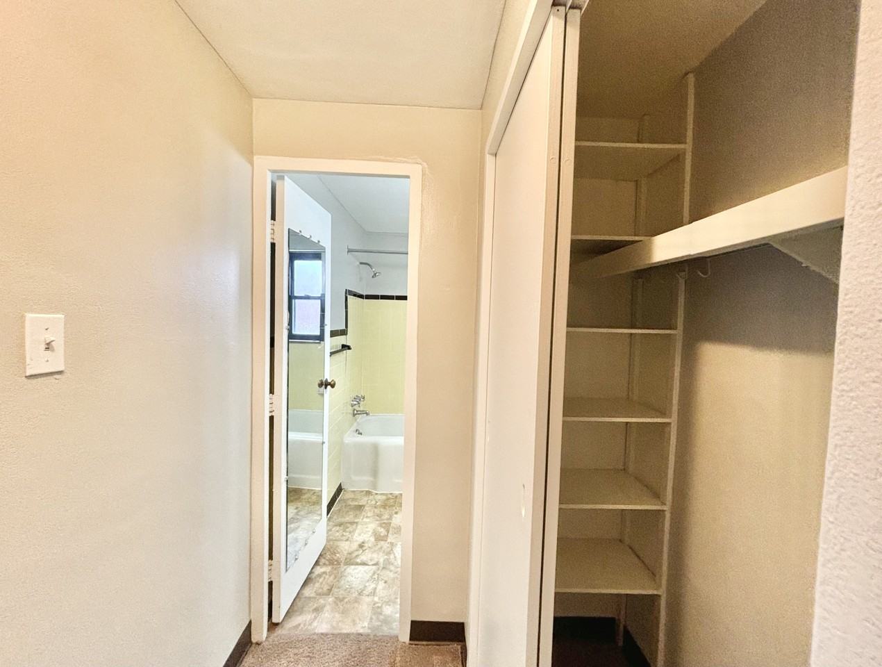 1425 1425 MCFARLAND ROADAPT 602 #602 - Photo 6 of 8