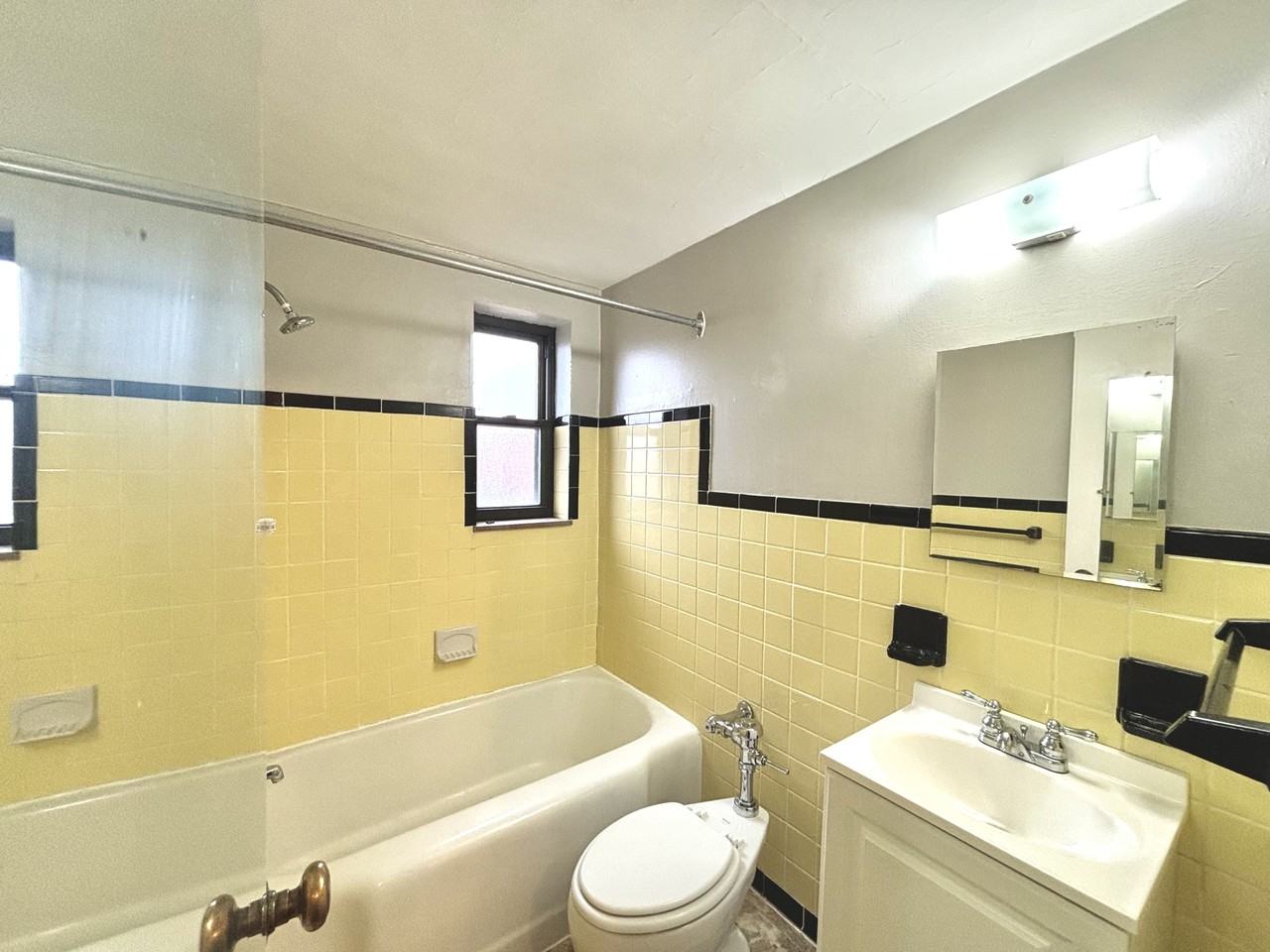 1425 1425 MCFARLAND ROADAPT 602 #602 - Photo 7 of 8