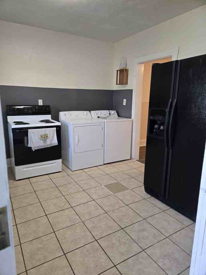 25 Mount St - Photo 6 of 10