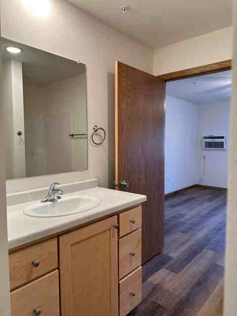 613 S Fond Du Lac Ave #613B - Photo 2 of 11