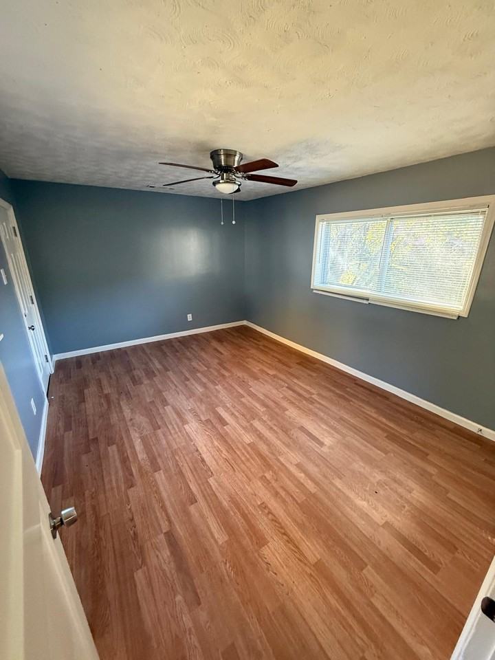 293 W Waldorf Ave #1 - Photo 5 of 10