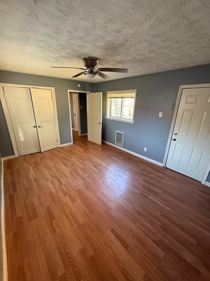 293 W Waldorf Ave #1 - Photo 6 of 10