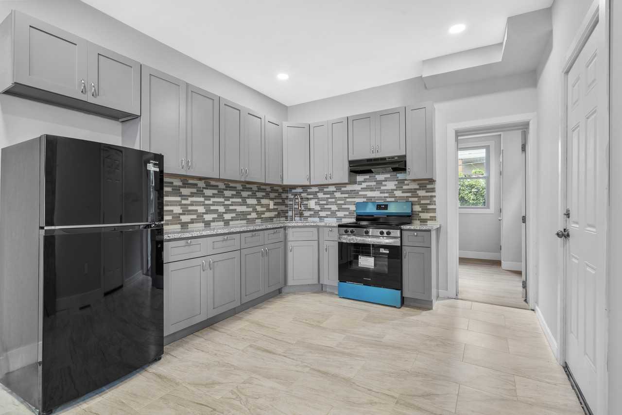 2418 North 16th Street #1 - Photo 7 of 24