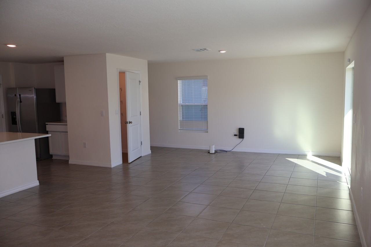 8627 Sw 45th Ct #1 - Photo 3 of 9
