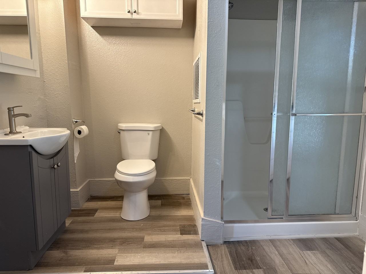 836 East 10th Street #1 - Photo 6 of 8