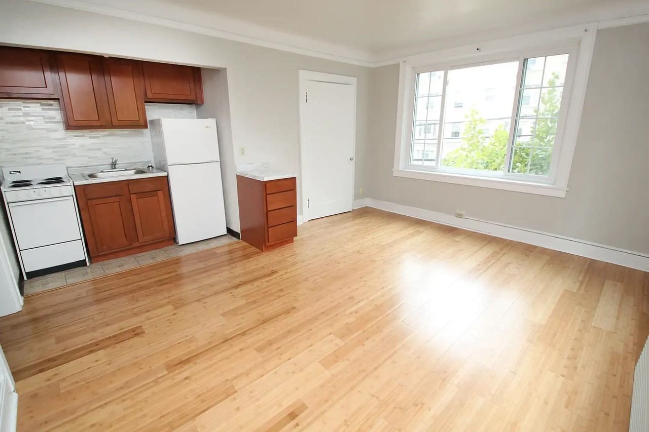 4629 4629 BAYARD STREETAPT 218 #218 - Photo 3 of 7