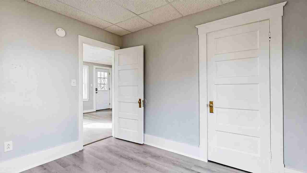 54 Thompson St #A - Photo 4 of 26