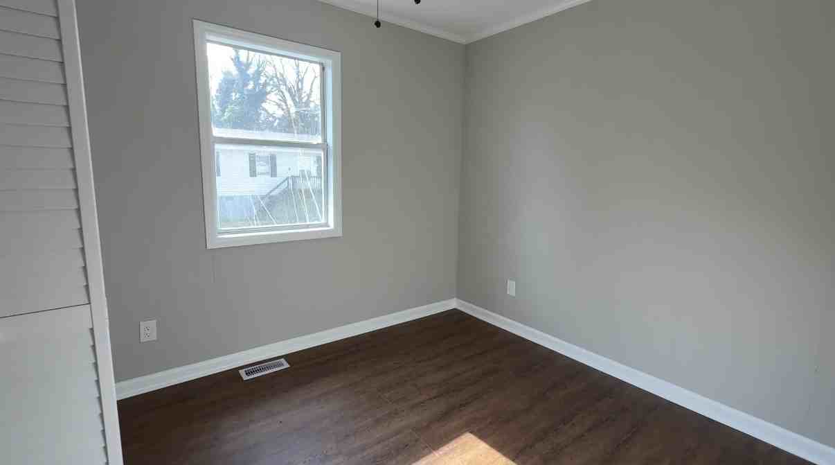 634 South Elm Street #B - Photo 5 of 5