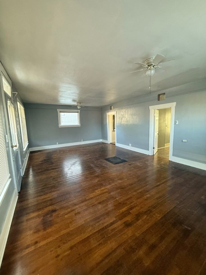 610 Birch St #1 - Photo 2 of 4