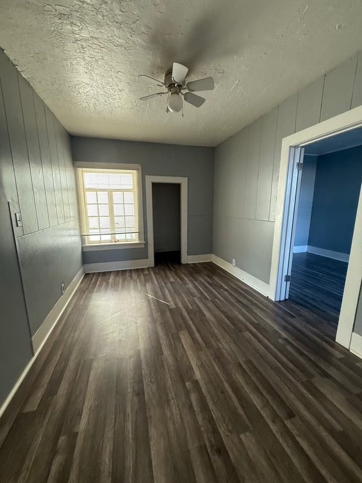 610 Birch St #1 - Photo 3 of 4