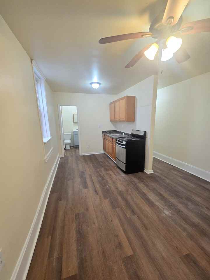 3219 N 13th St #1 - Photo 5 of 23