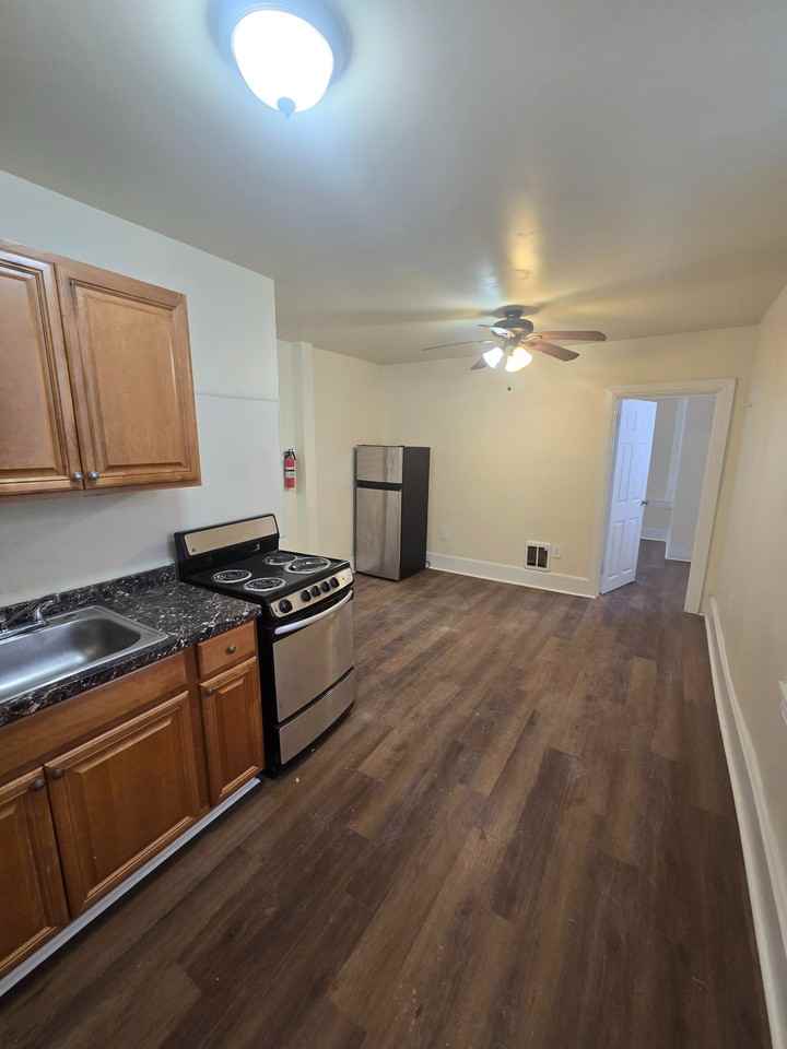 3219 N 13th St #1 - Photo 7 of 23