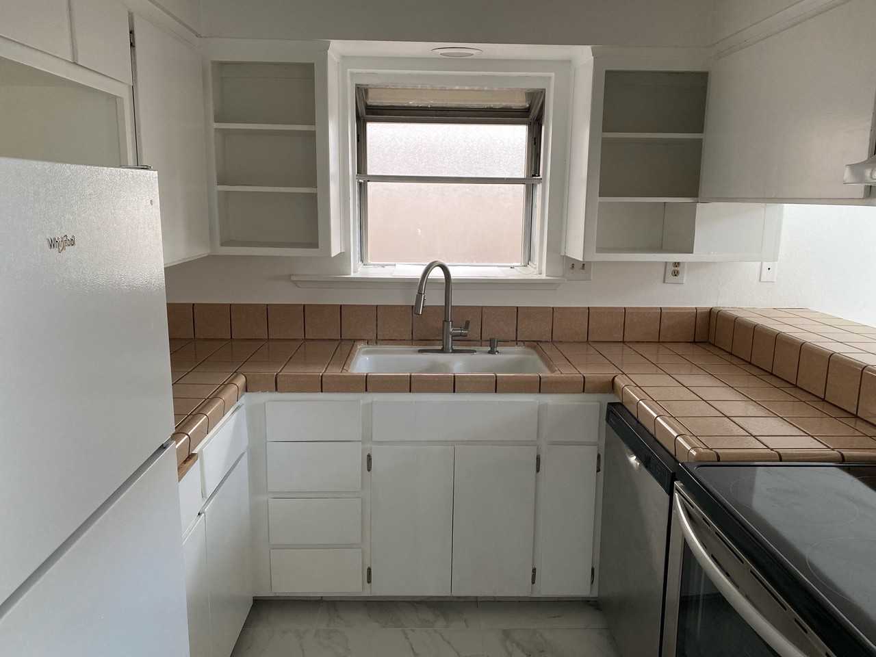 1030 Kaweah Street #1 - Photo 4 of 10