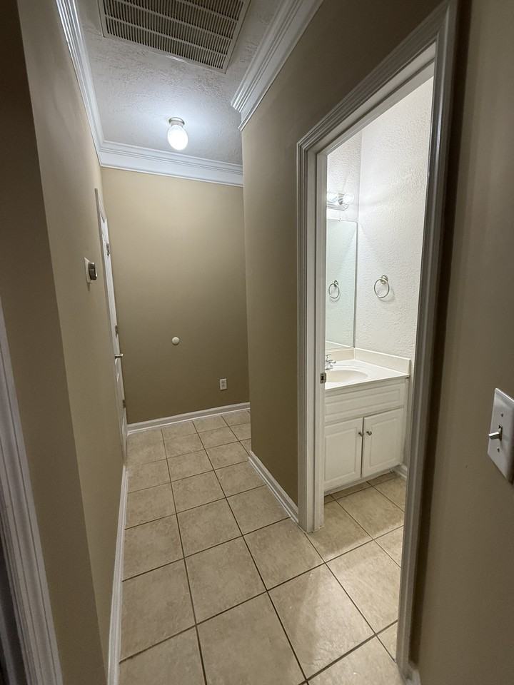 4304 E Barcelona Way #1 - Photo 4 of 50