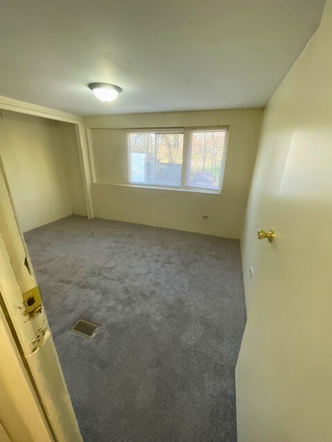 61600 Youngman Rd #9 - Photo 4 of 10