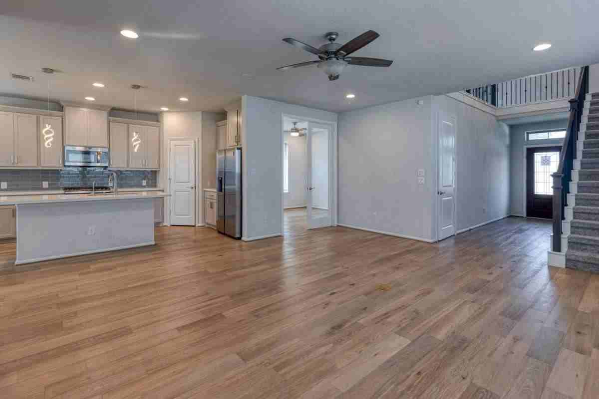 125 Rangel Dr #T2 - Photo 3 of 10