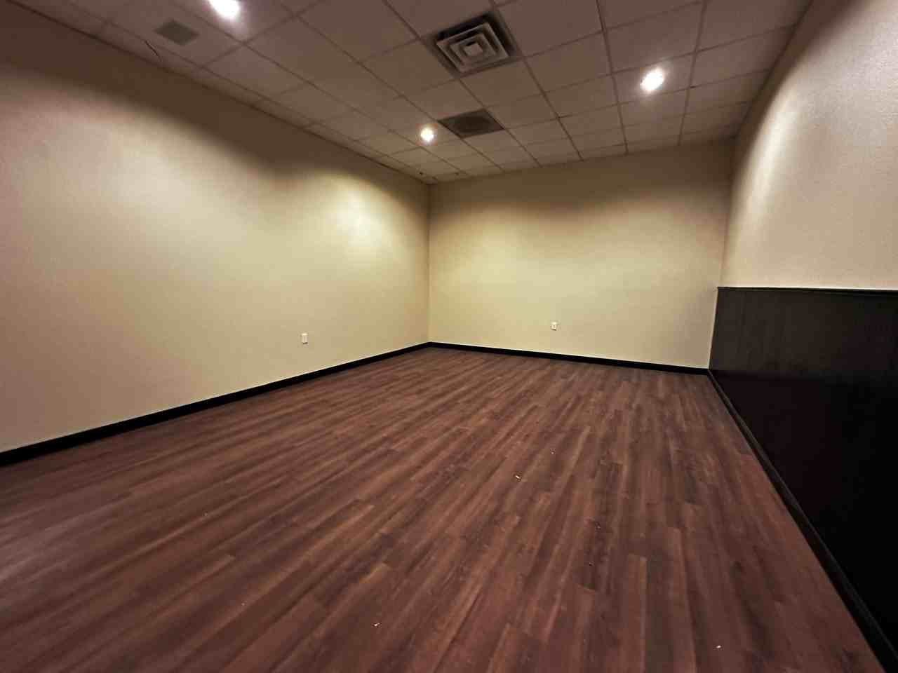 2701 Sumner Avenue - Photo 4 of 8