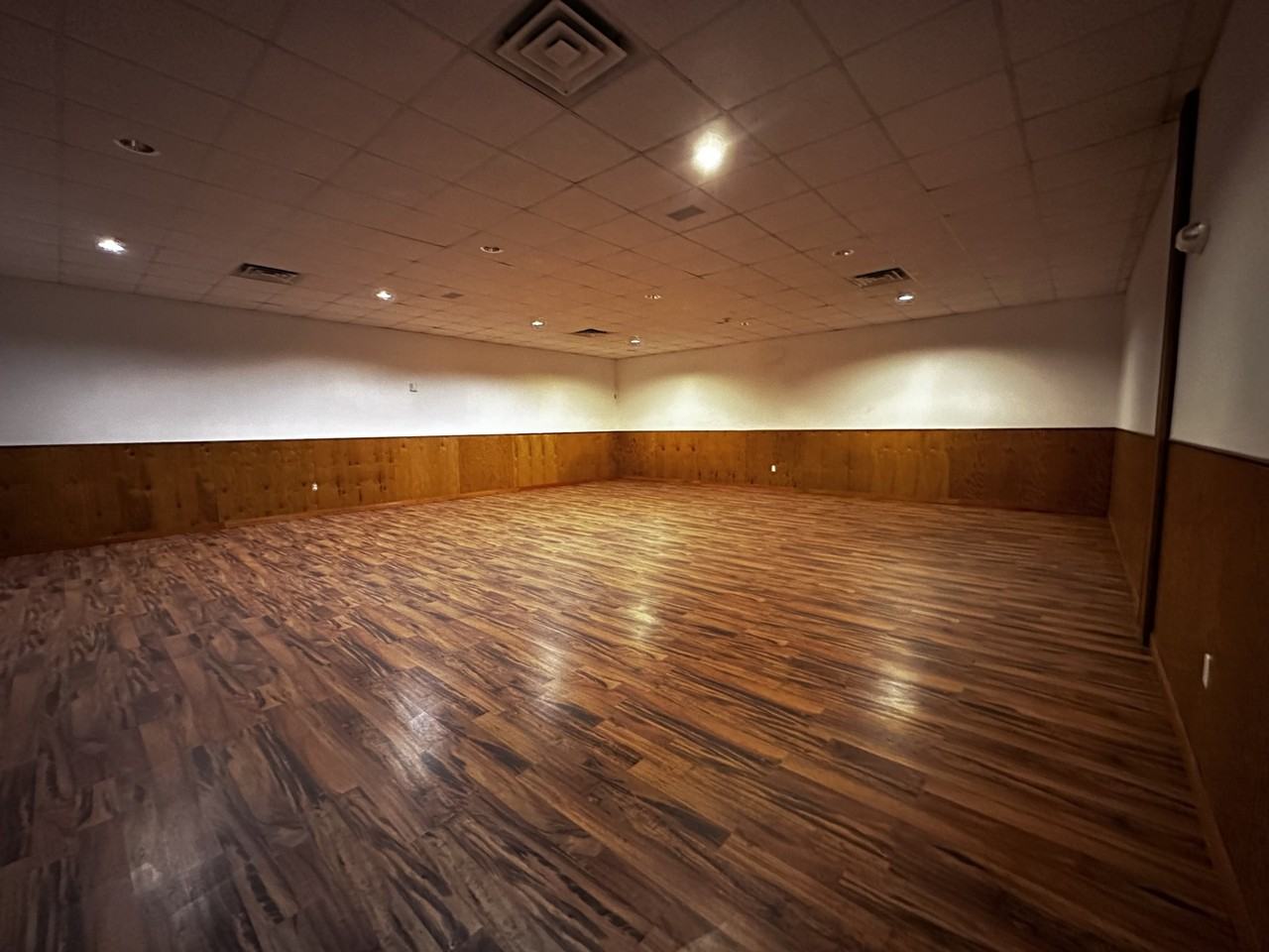 2701 Sumner Avenue - Photo 5 of 8