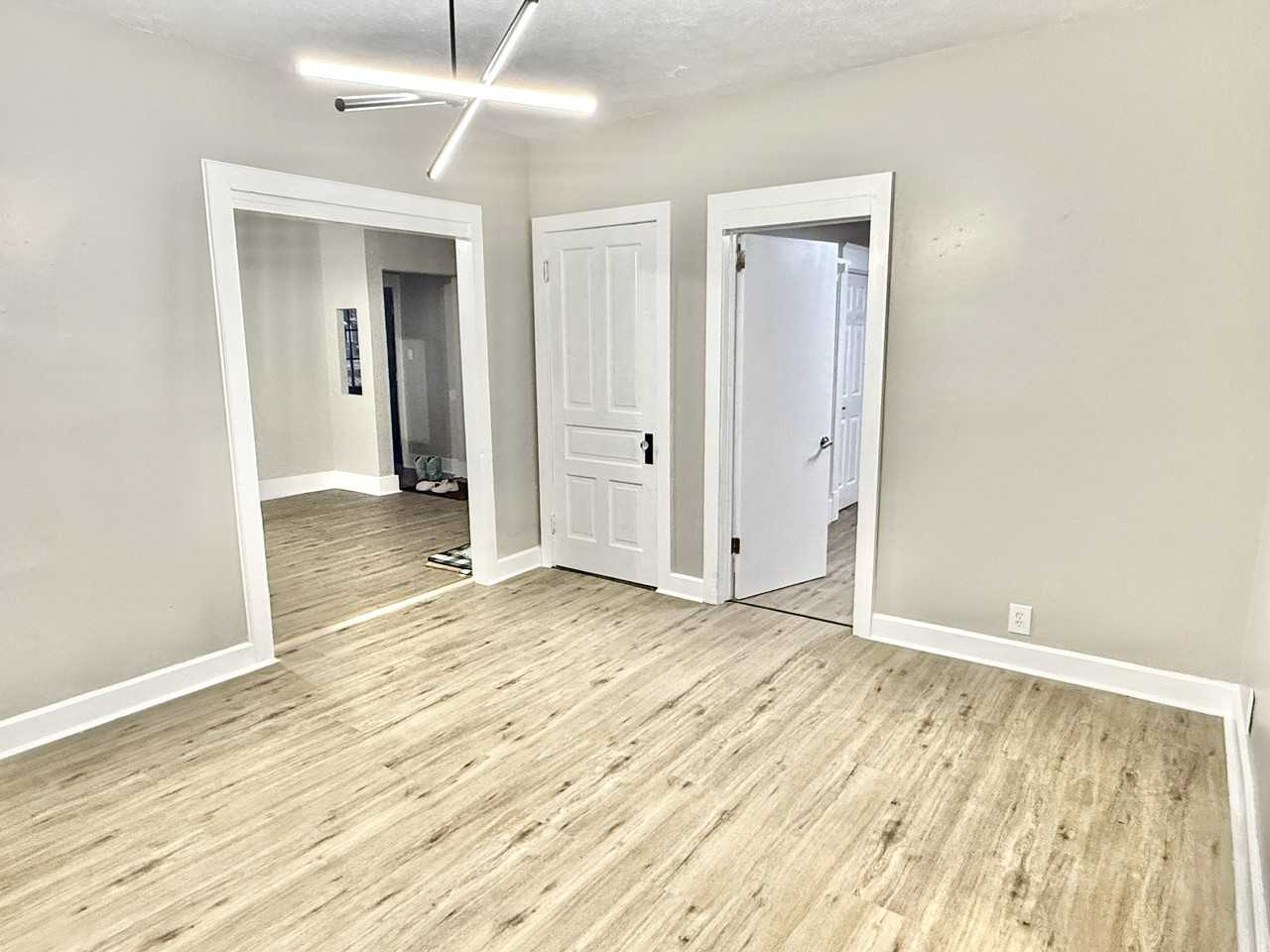 2007 S 8th St - Photo 6 of 10