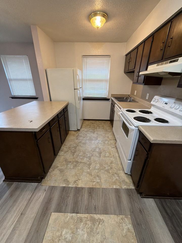 1908 Hickory Ave #A - Photo 2 of 9