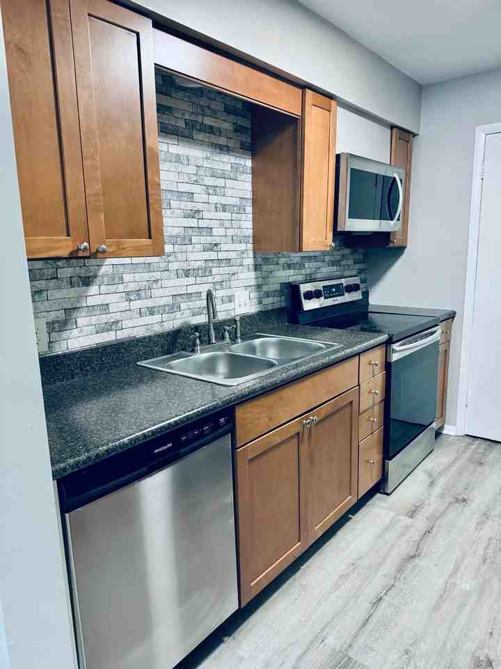 1208 Schaub Drive #E - Photo 5 of 11