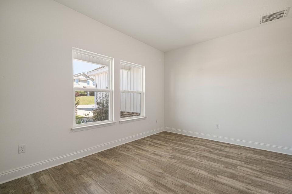 4902 Kensington Ln #1 - Photo 3 of 47