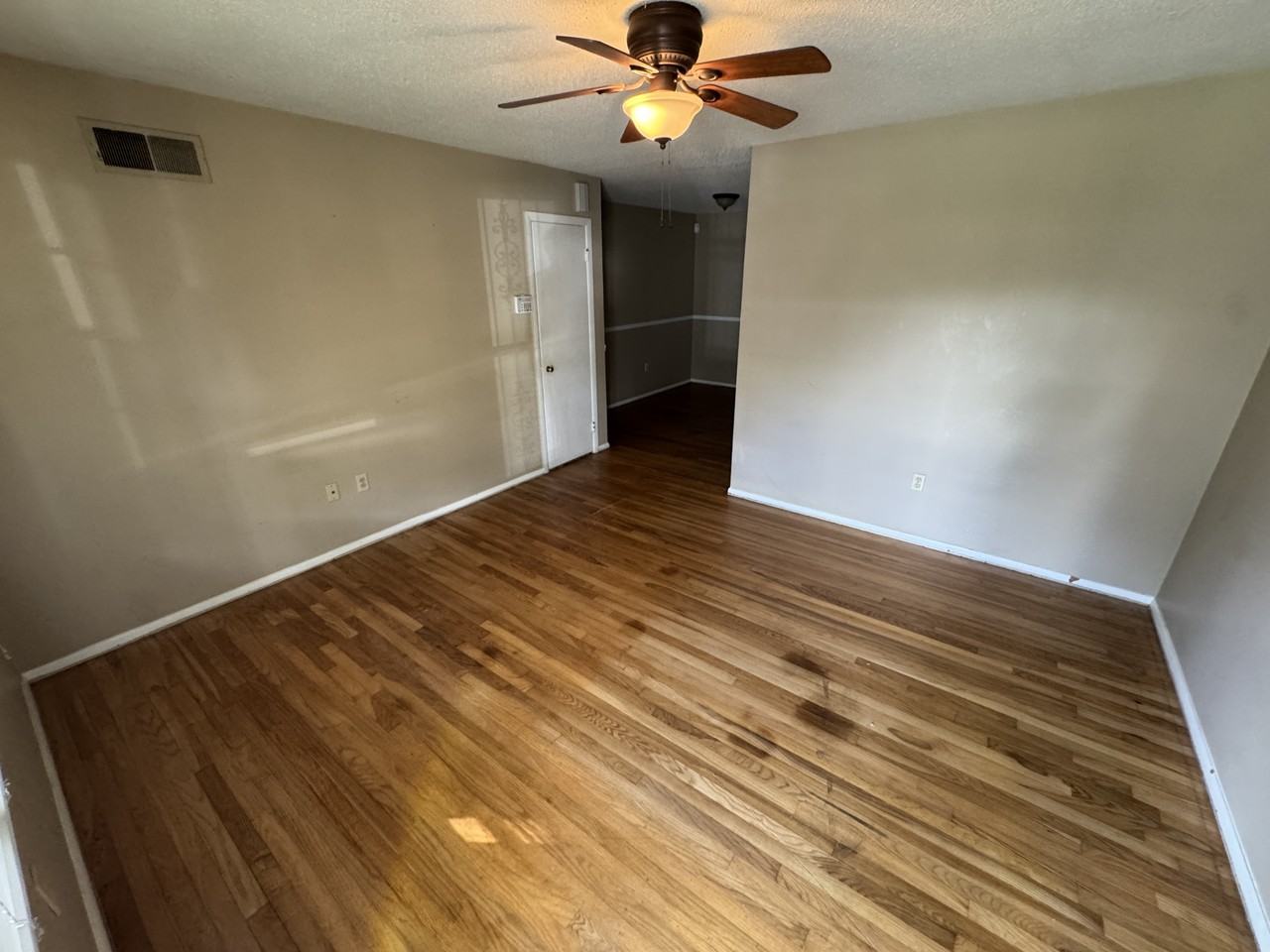 4914 Durbin Ave #0 - Photo 2 of 14