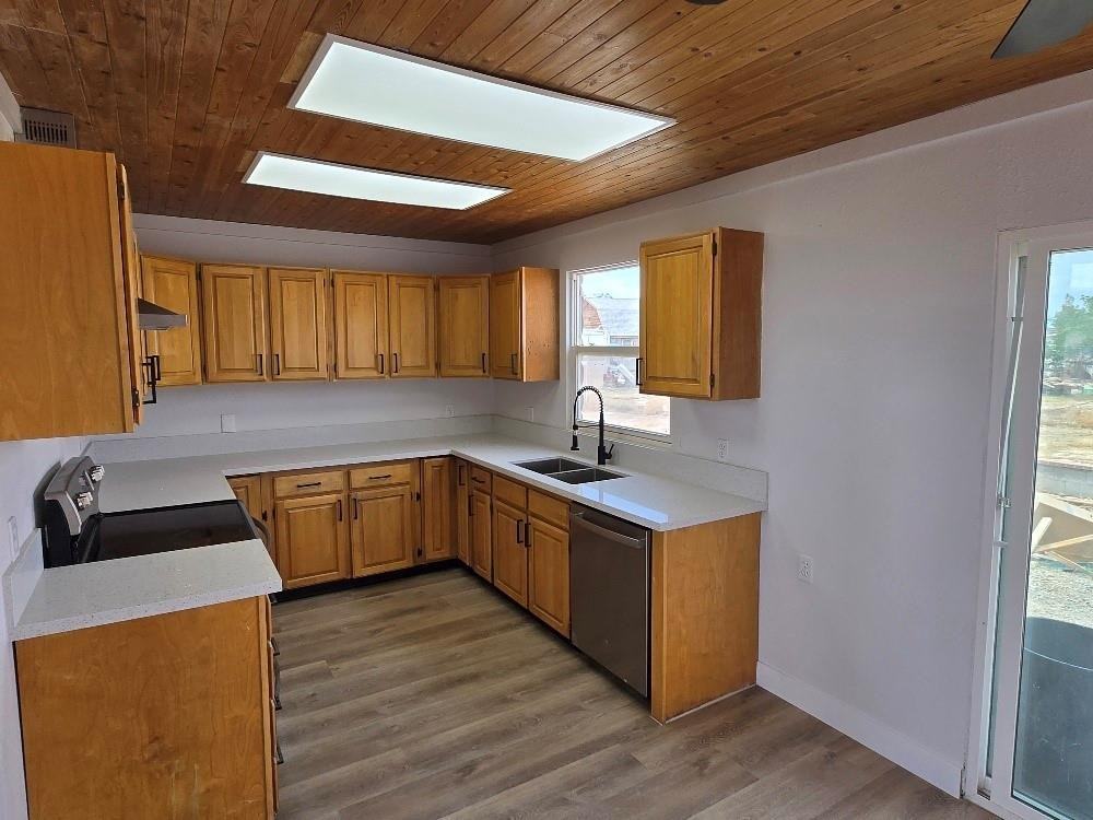 270 W Patricia Ave #1 - Photo 4 of 22