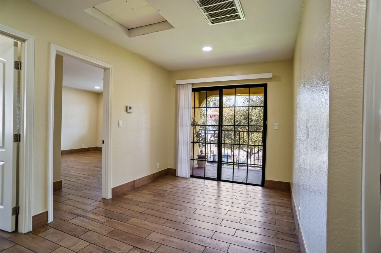 11817 Glenoaks Boulevard #11817-5 - Photo 4 of 26