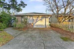 featured image of 6432 Southeast 63rd Avenue #1