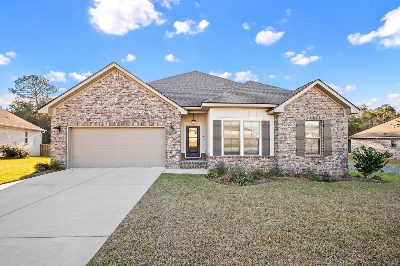 176 Ornate Avenue #1