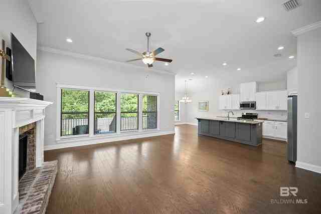 176 Ornate Avenue #1 - Photo 3 of 13