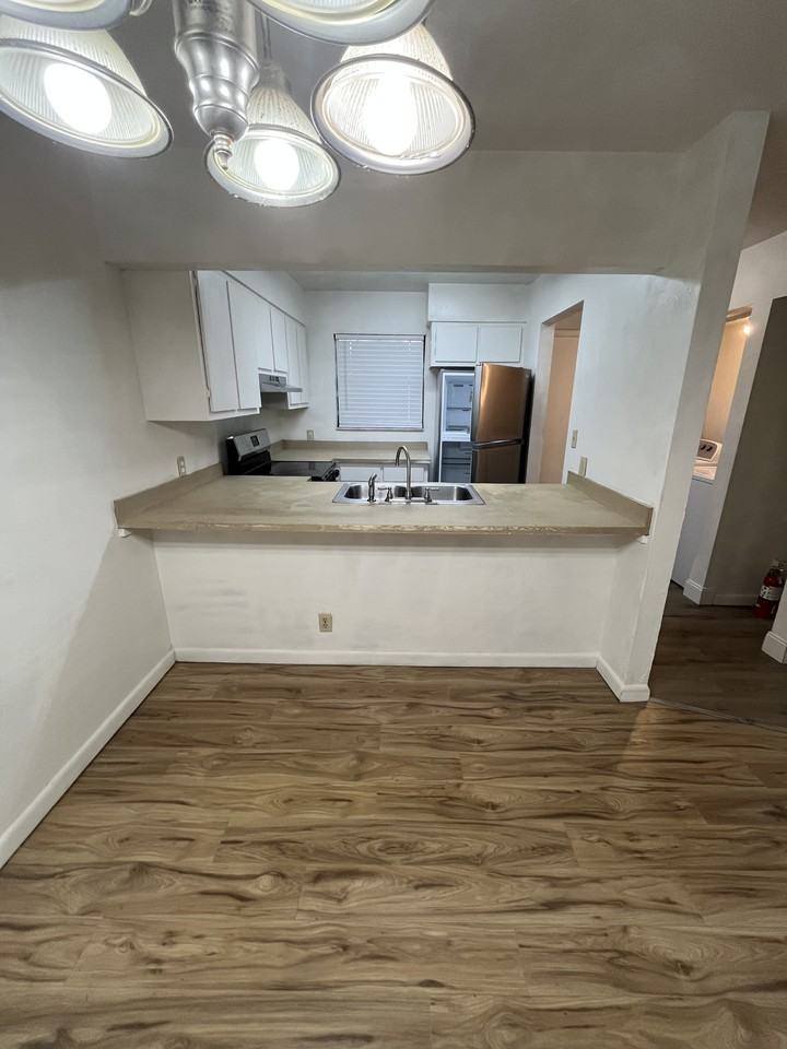 2546 Southwest 31st Place #1 - Photo 4 of 17