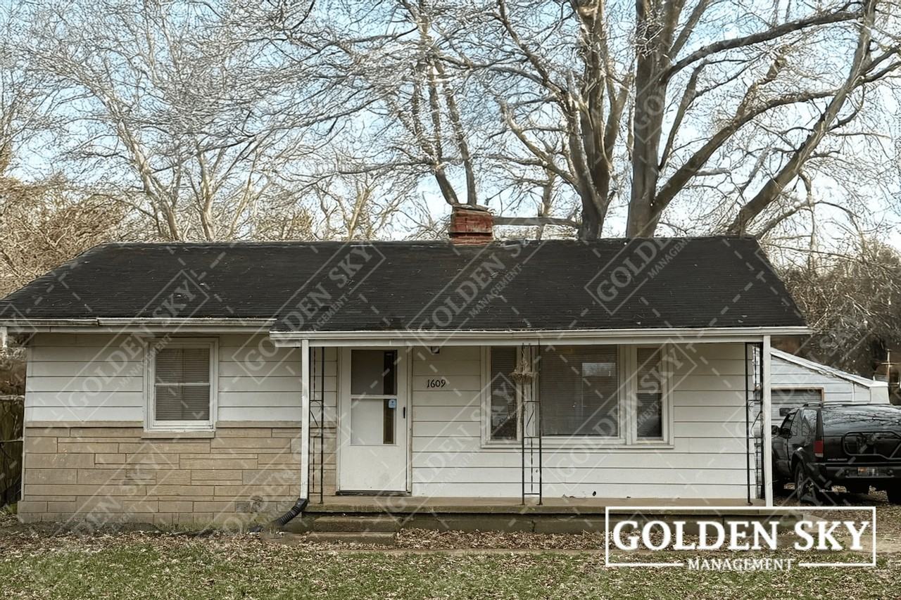 1609 East Dartmouth Avenue #1