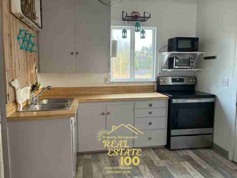 3128 Southwest Coast Avenue #1 - Photo 2 of 2