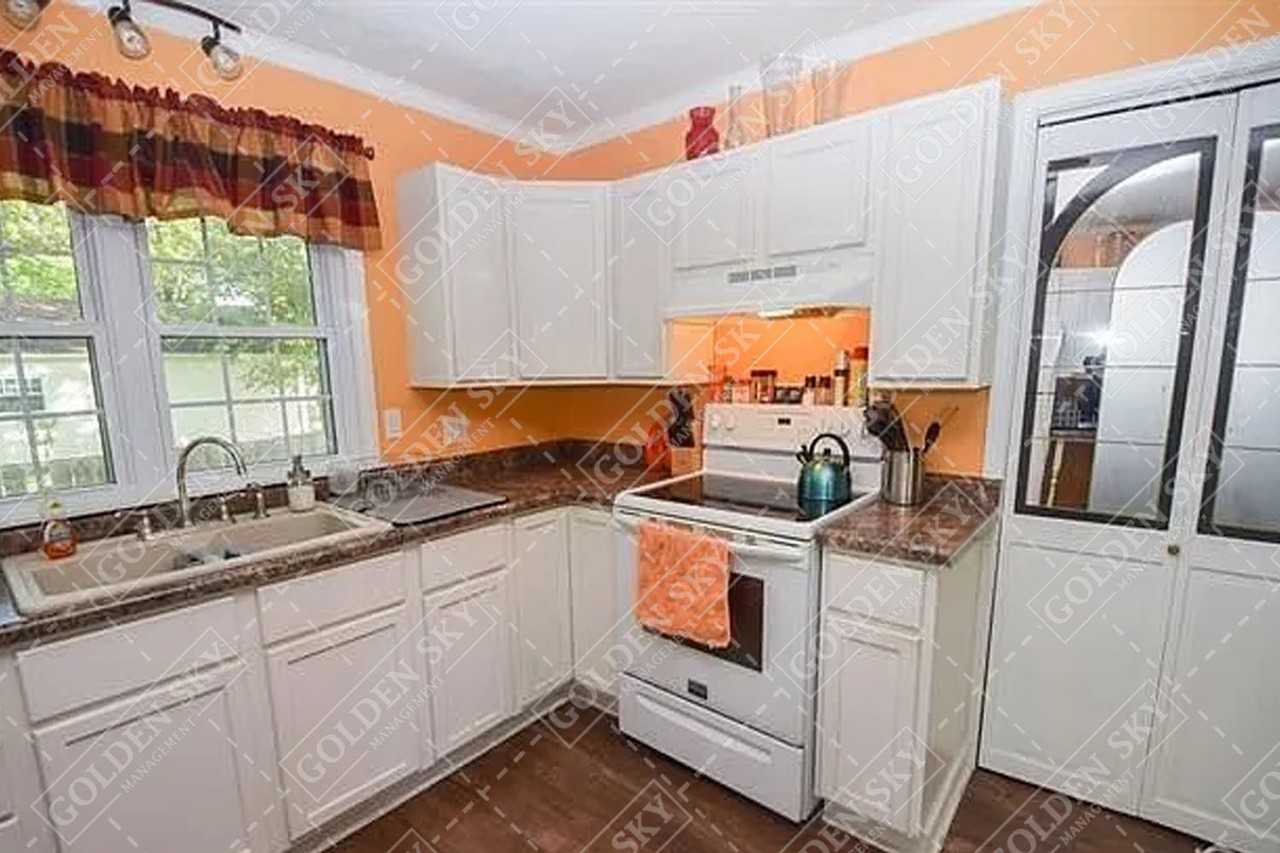 2605 N Maplewood Ave #1 - Photo 4 of 13