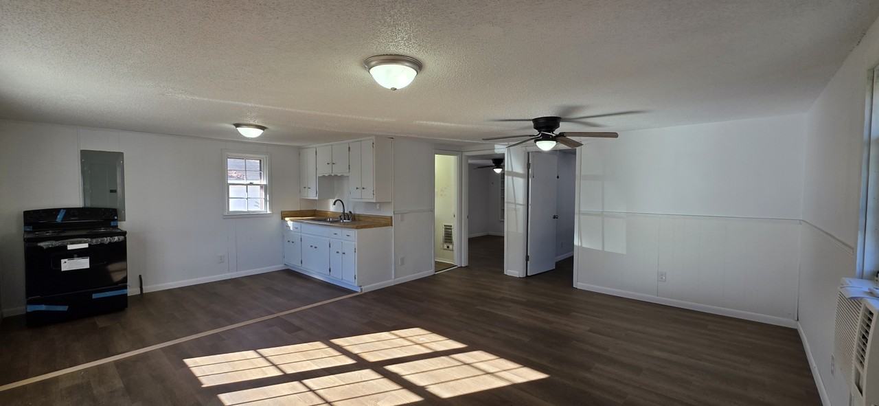 1607 Warnke Road Northwest #1 - Photo 4 of 8