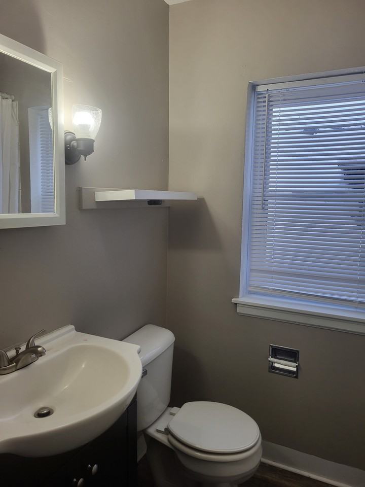 738 State Street #6 - Photo 3 of 10