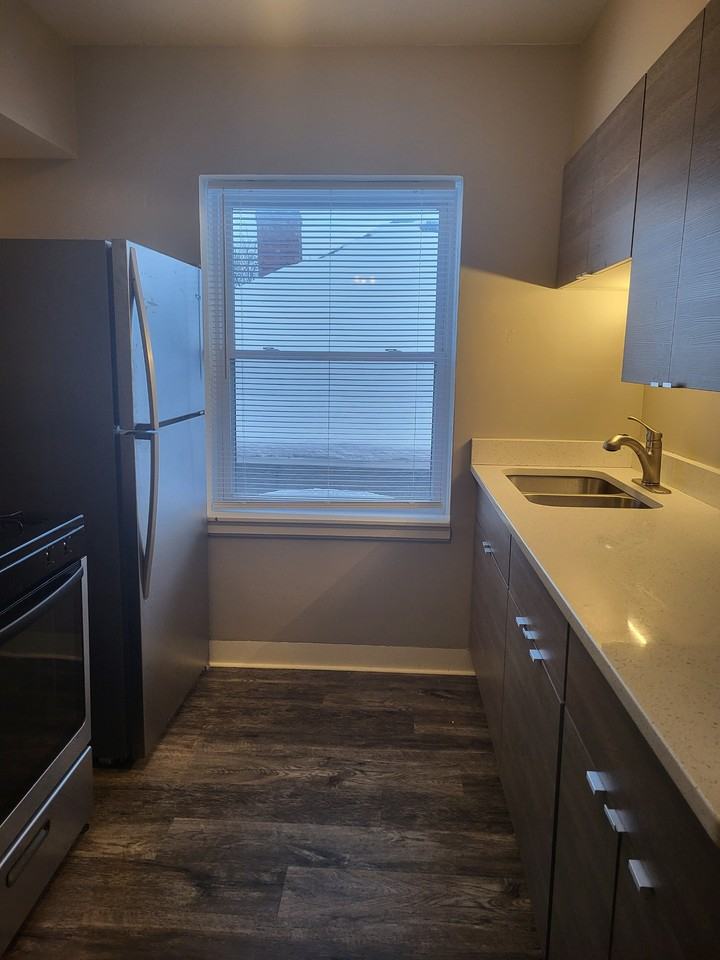 738 State Street #6 - Photo 6 of 10