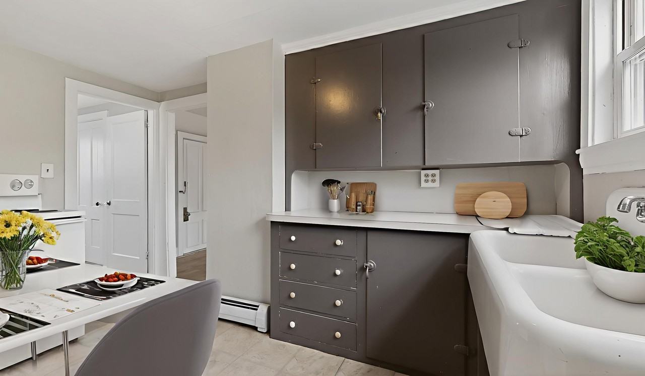 40 Court St #8 - Photo 2 of 22