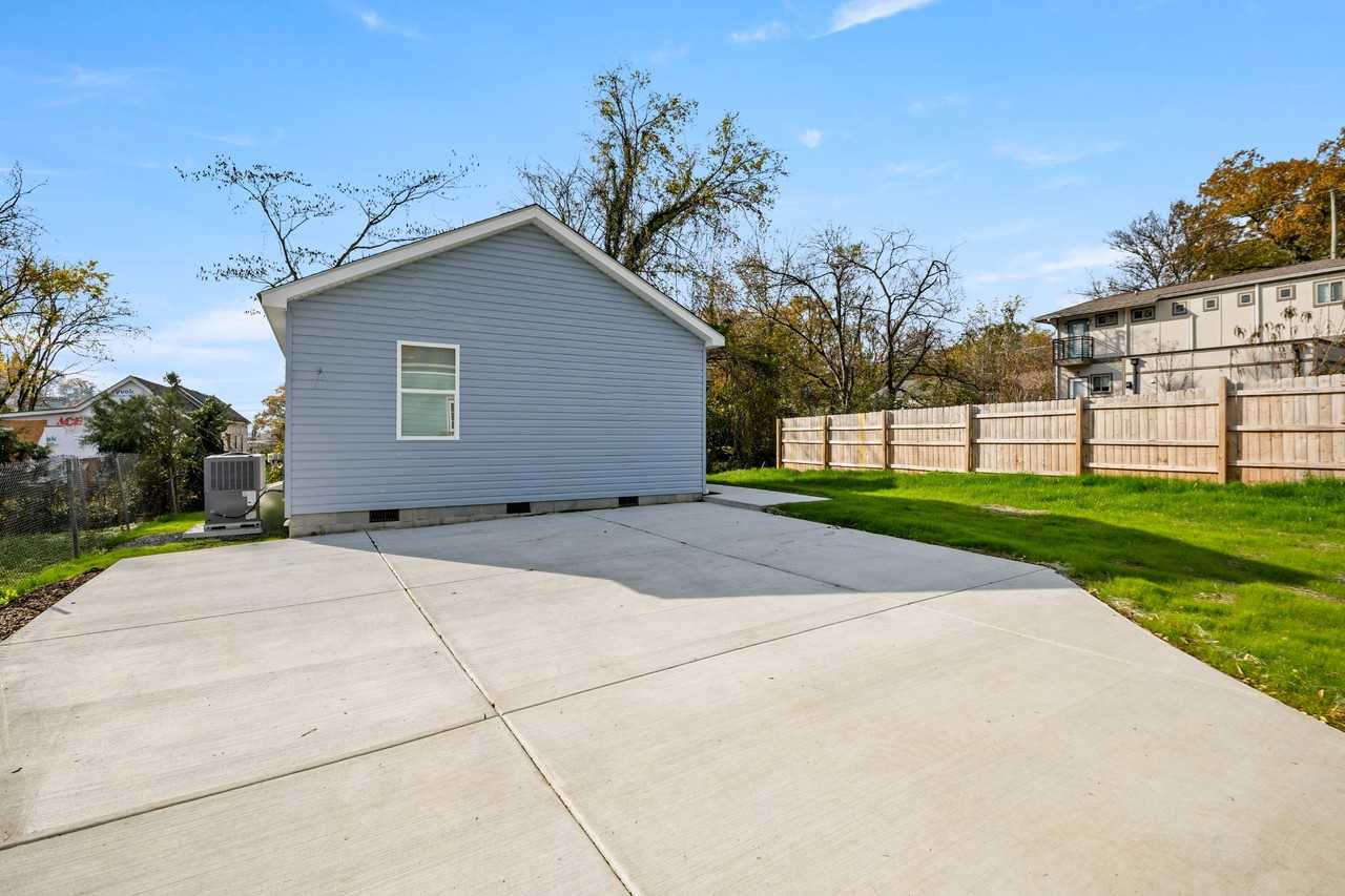 24 Sawyer St #1 - Photo 2 of 39