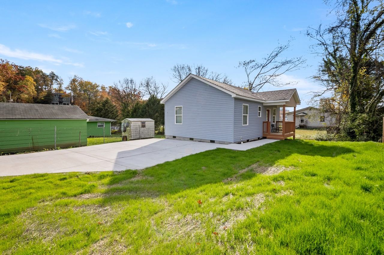 24 Sawyer St #1 - Photo 3 of 39