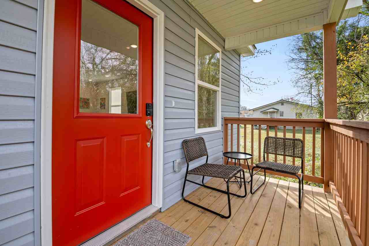 24 Sawyer St #1 - Photo 5 of 39