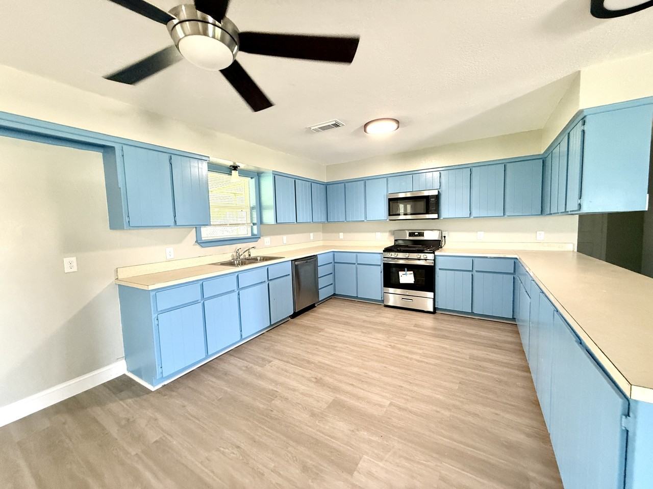 39 Melody Ln #1 - Photo 6 of 41