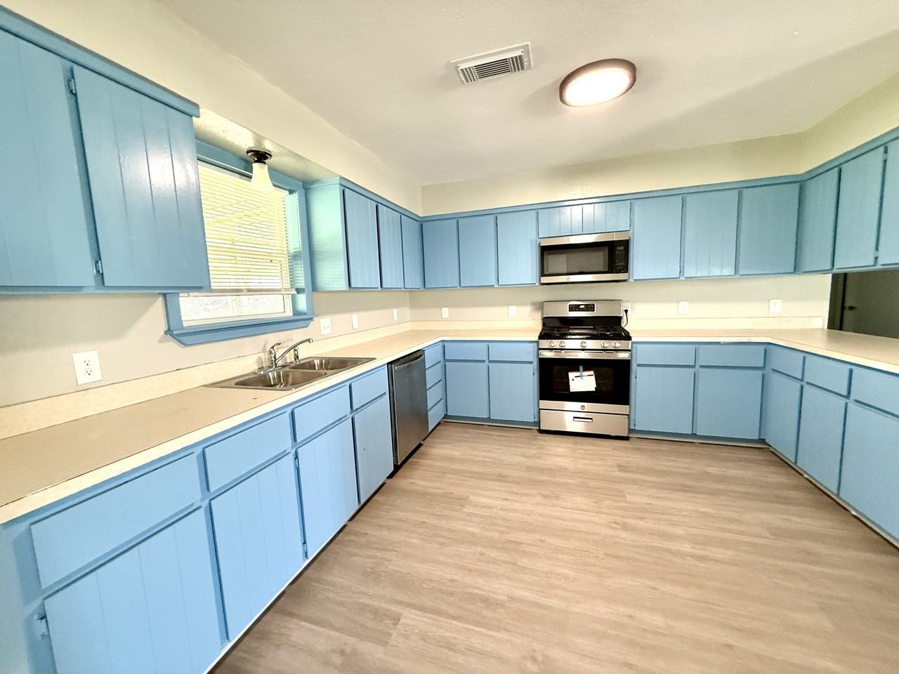 39 Melody Ln #1 - Photo 7 of 41