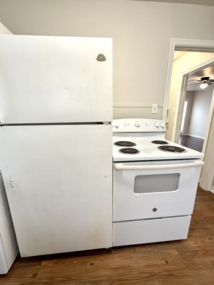 33 8th Avenue Northwest #1 - Photo 4 of 21