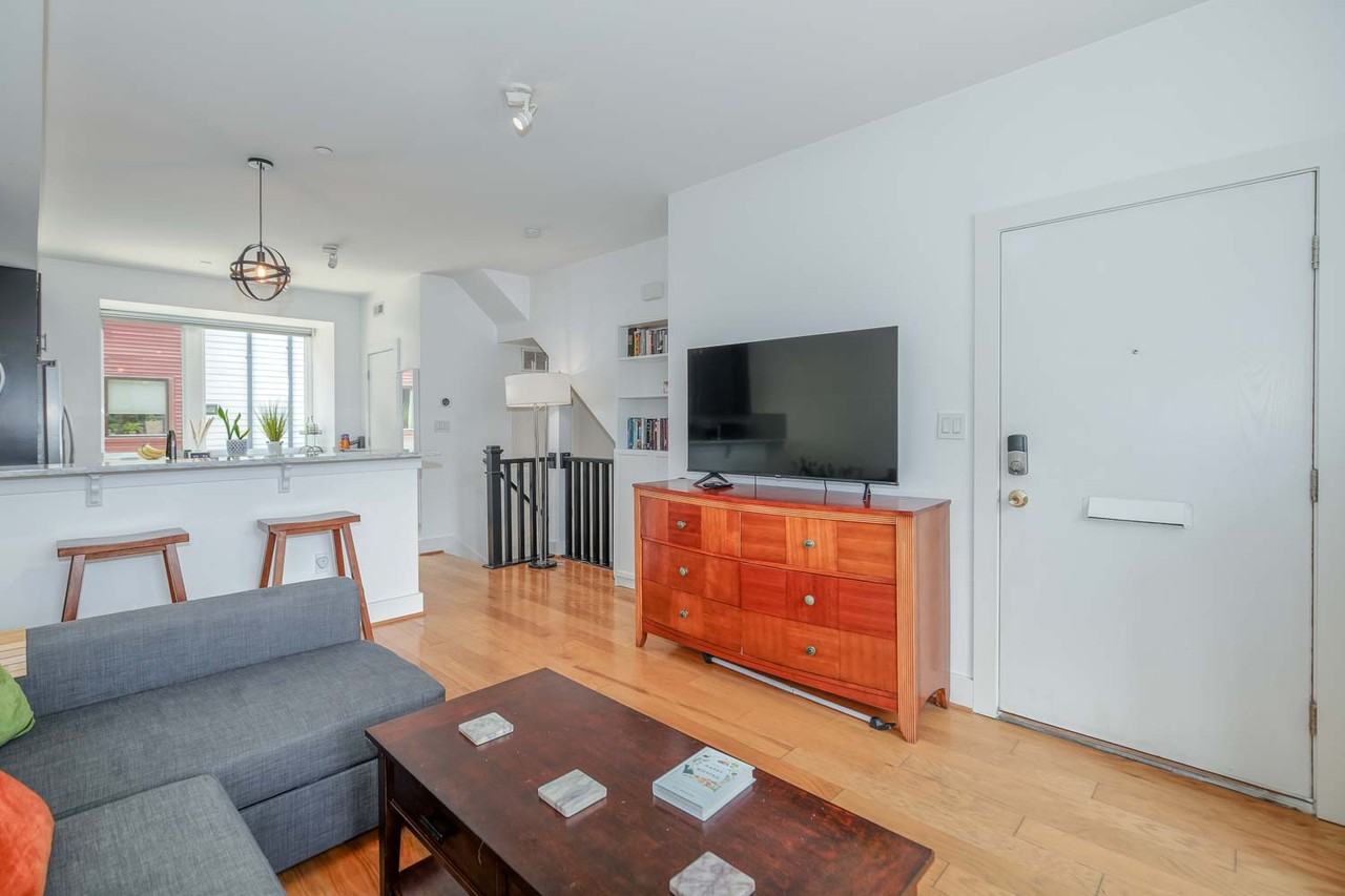 1202 Jackson Street Northeast #1 - Photo 2 of 28